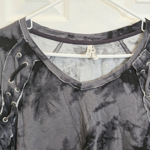 Sweater - Picture 4 of 5